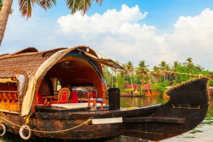 Kerala tour package from Kolkata 2025